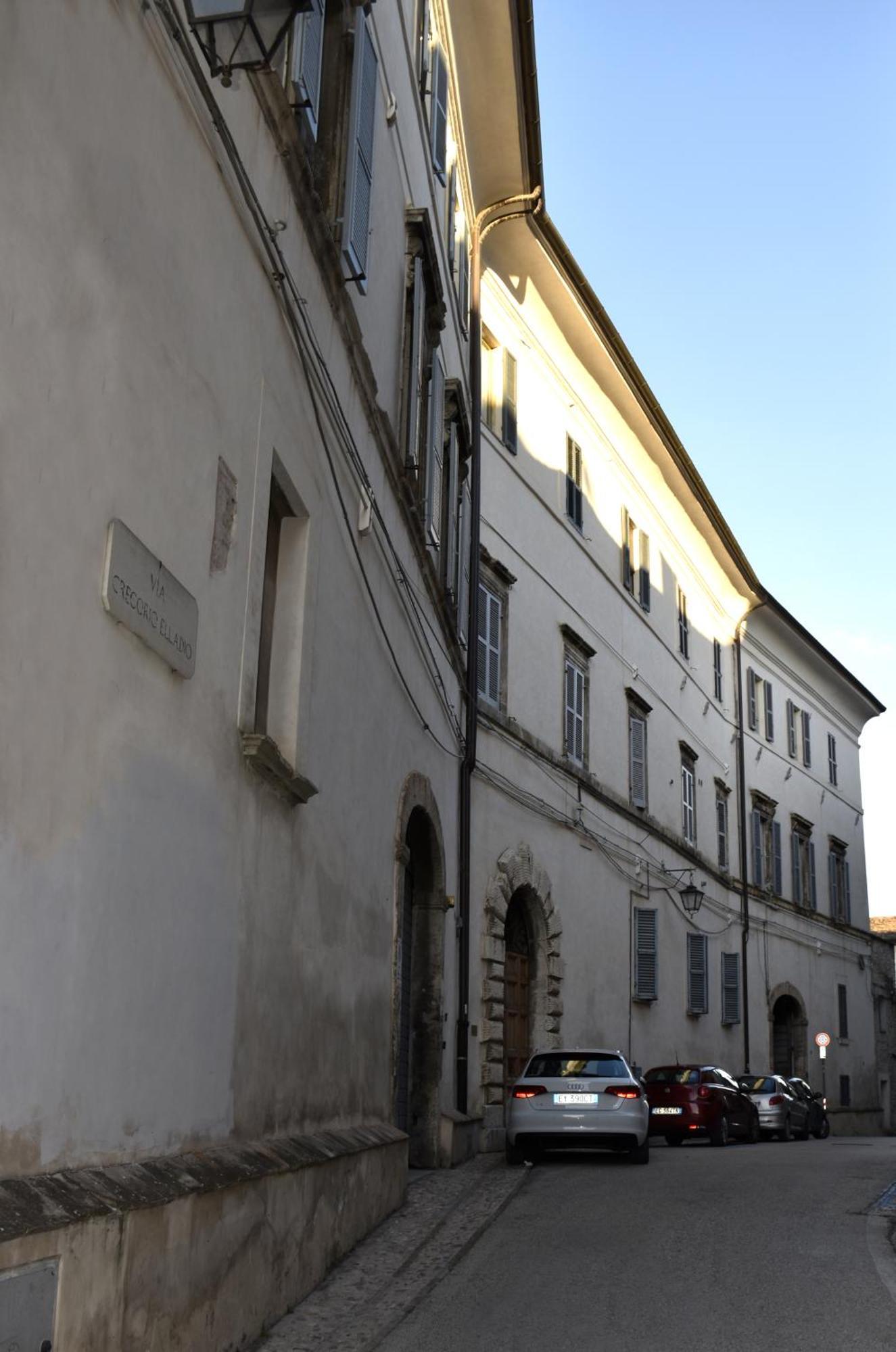 Le Mura Antiche Сполето Экстерьер фото